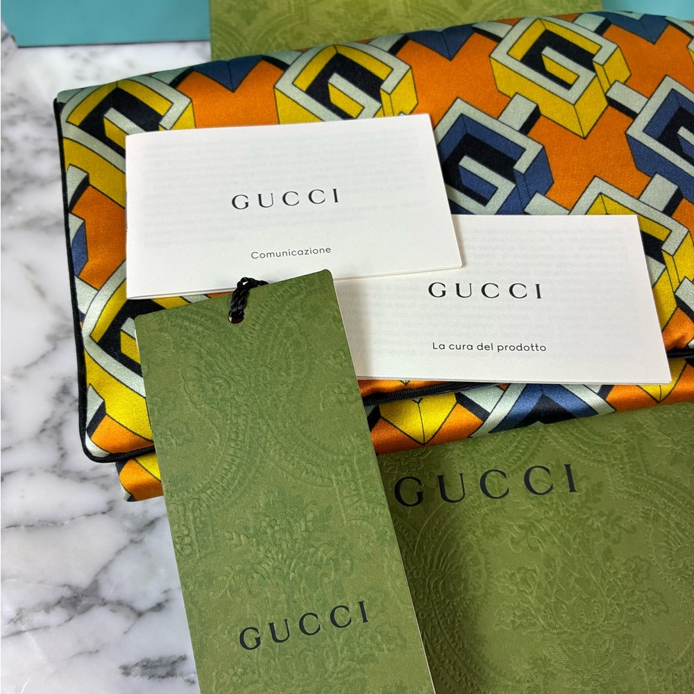 NWT Authentic Gucci Silk Geometric G Sleep Eye Mask w/ Pouch & Box - Picture 7 of 7